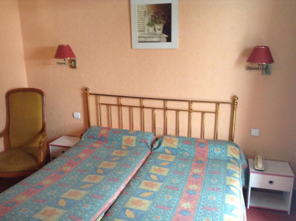 Logis Terrasse Hotel Lisieux Rom bilde